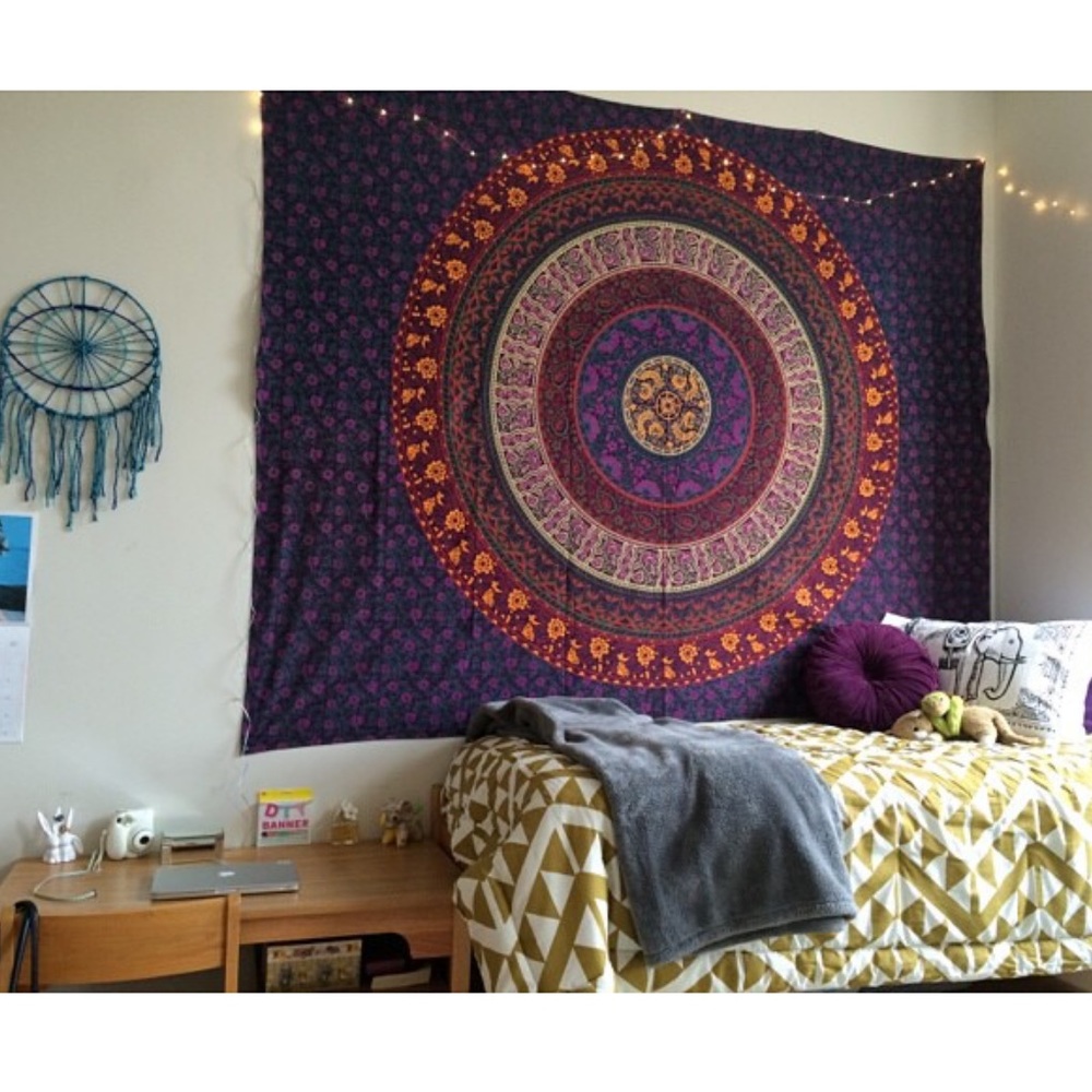 🍒Gorgeous Plum & Bow Medallion Tapestry🍒